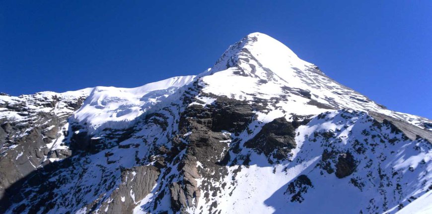 Pisang Peak Climbing: An 18-Day Himalayan Adventure in Nepal