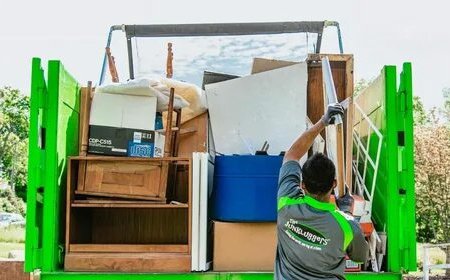How Fast Trash Removal in Dubai Contributes to a Cleaner and Greener Community