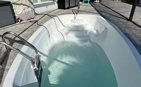When Does a Fiberglass Pool Need Resurfacing?