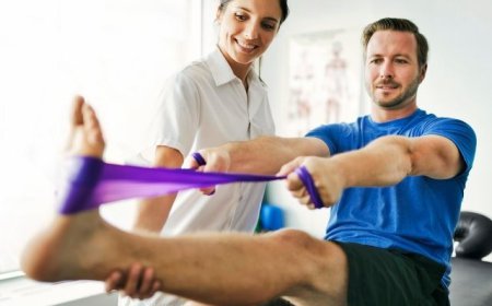 The Ultimate Checklist: Is It Time to See a Physiotherapist in Lahore?