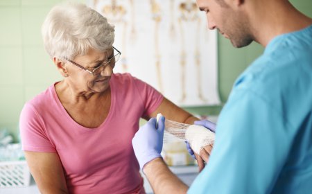 Why Won’t My Wound Heal? How a Wound Care Specialist Can Help
