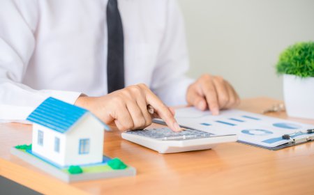 How Home Buyer Brokers in Blacktown Compare Different Home Loan Options