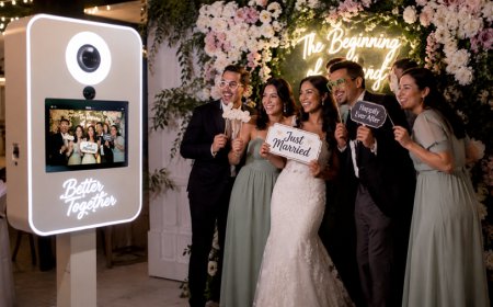 How to Elevate Your Bay Area Wedding Reception With a Digital Photo Booth