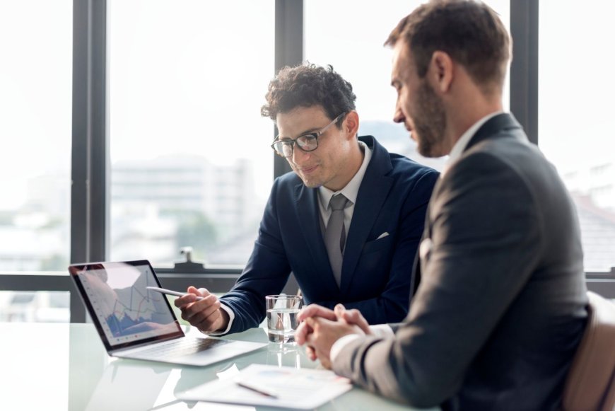 The Mid-Career Crossroads: How to Decide What Comes Next