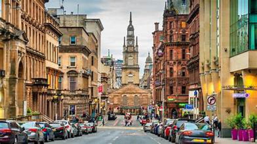 What Is the Distance Between Glasgow and Edinburgh? Is One City More Recommended for Visitors in Scotland?