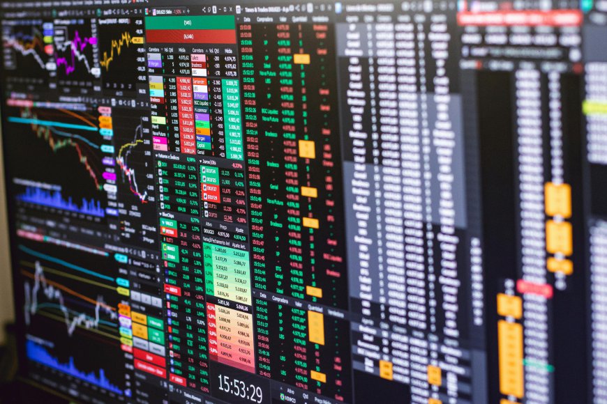 Why the Market Moves: Simple Explanation for Beginners