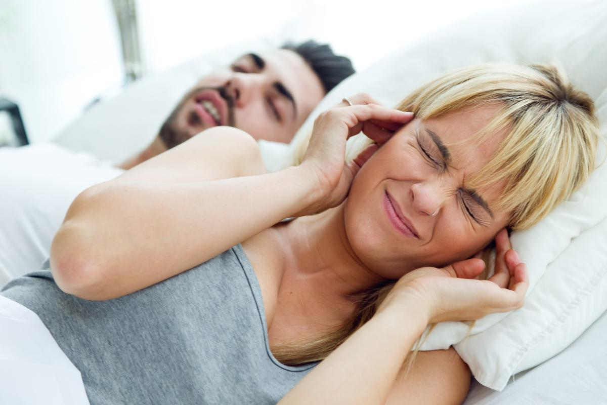 Snoring or Sleep Apnea? Warning Signs You Should Never Ignore