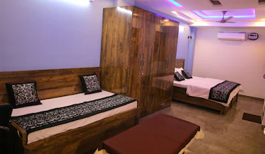 What Should Guests Check Before Booking a Homestay in Karol Bagh Delhi?