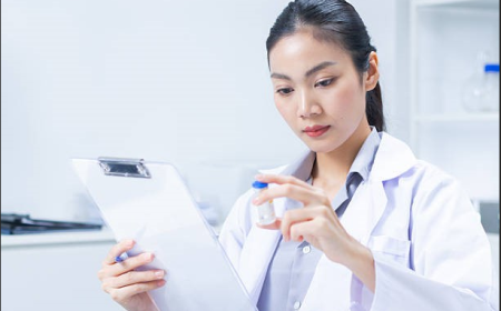 What Research Peptide COAs Reveal About Purity Claims and Testing Gaps 