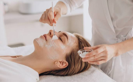 Skin Specialist: Advantages, Treatment Benefits, and a Comfortable Care Environment