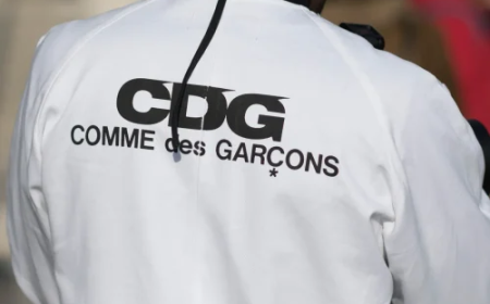 Por qué la playera comme des garcons es el rey del streetwear